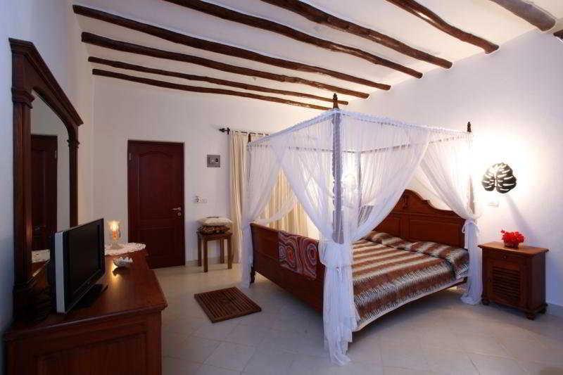 Ora Resort Twiga Beach Watamu Exterior photo